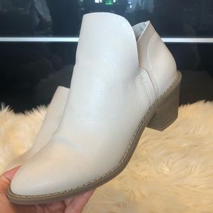 Universal Thread - Cream White Ankle Bootie